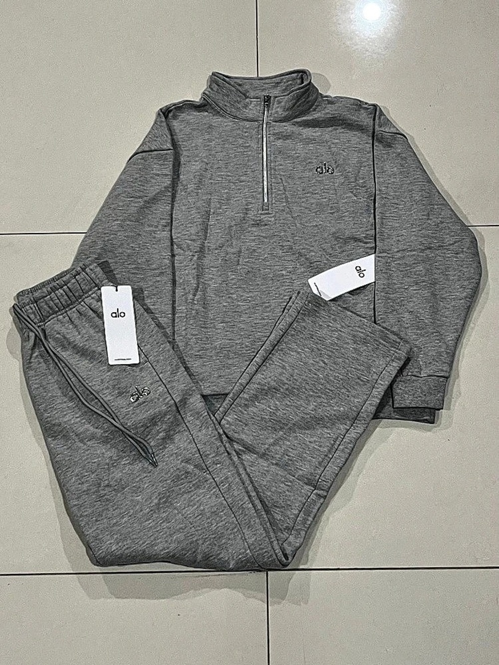Alo Yoga Gray Quarter Zip Set